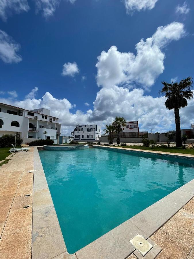 Casa Com Terraco E Piscina Sagres Apartment Luaran gambar